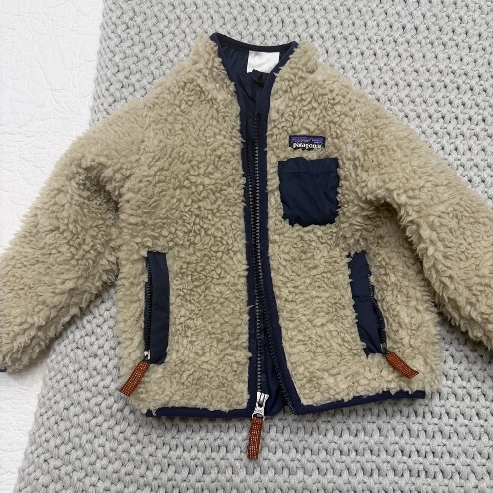 Patagonia Cream and Navy Fleece Jacket